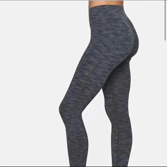 Outdoor Voices Leggings - Picture 4 of 4